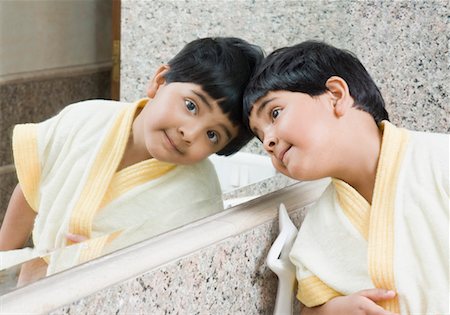 साफ दर्पण में जैसे छवि वैसे शुद्ध बुद्धि में आत्मा का प्रकाश झलकता । शंकराचार्य द्वारा रचित आत्म बोध श् -17